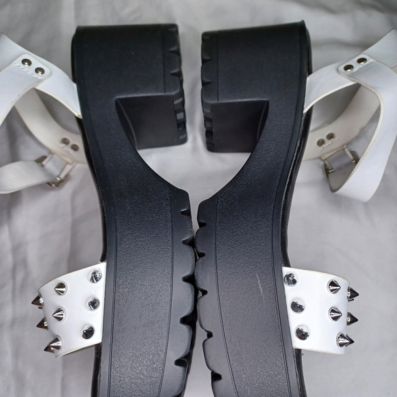 Torrid white studded chunky lug heel sandals - Picture 7 of 13